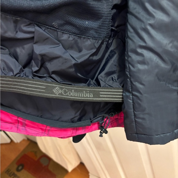 Columbia Women’s Fuchsia Plaid 3-in-1 Snow Jacket - Picture 6 of 10
